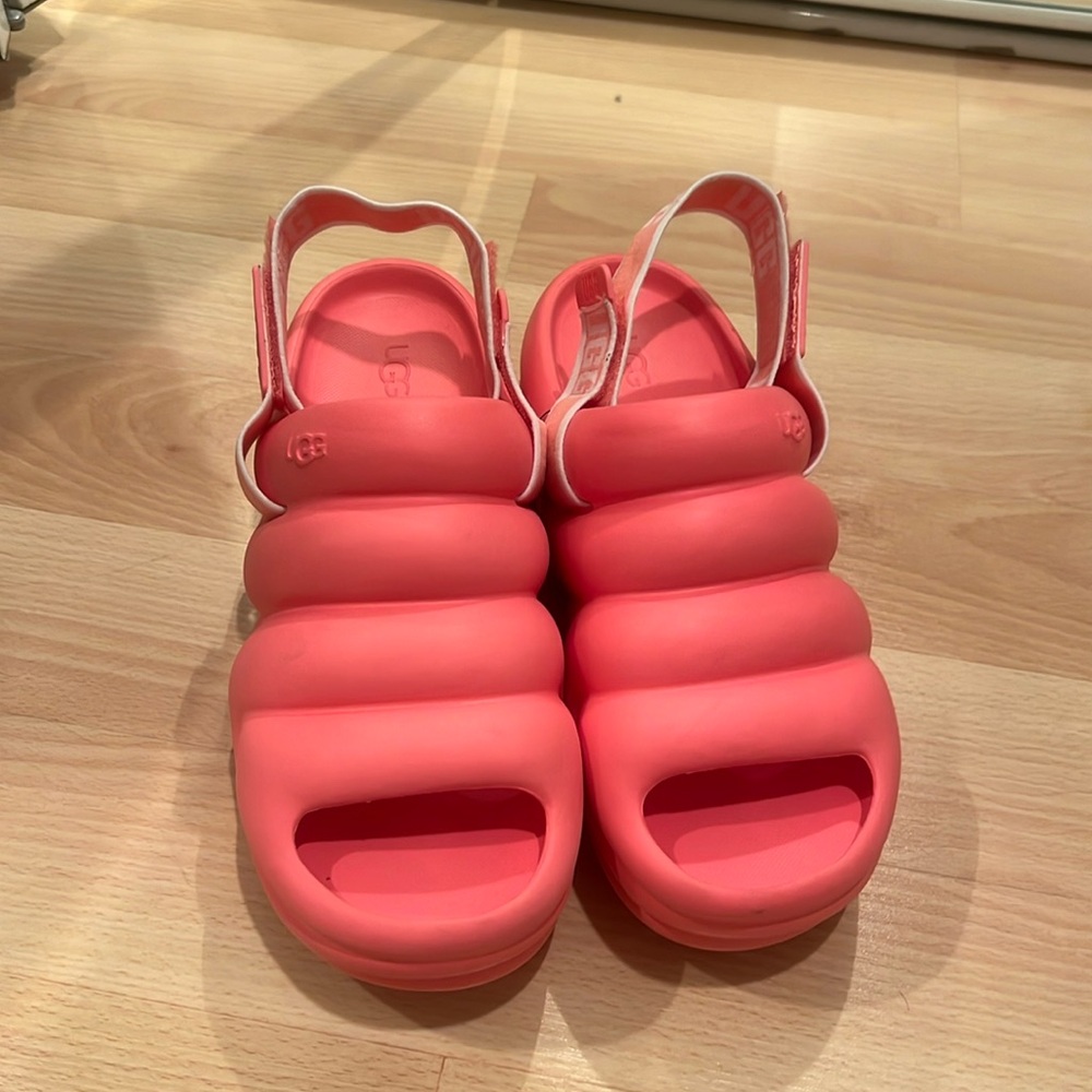 UGG Aww Yeah Strawberry Cream Womens Platform Slingback Sandals Size 8 1136762